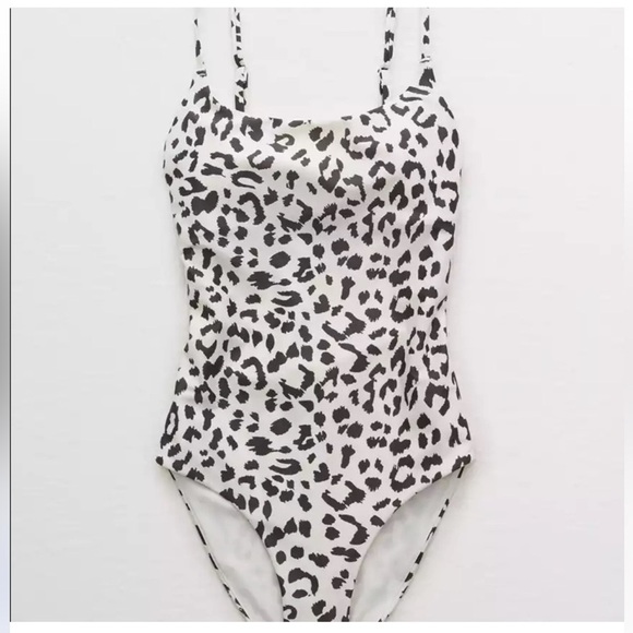 aerie Other - Aerie Animal Print Cheetah One Piece Swimsuit with open back
